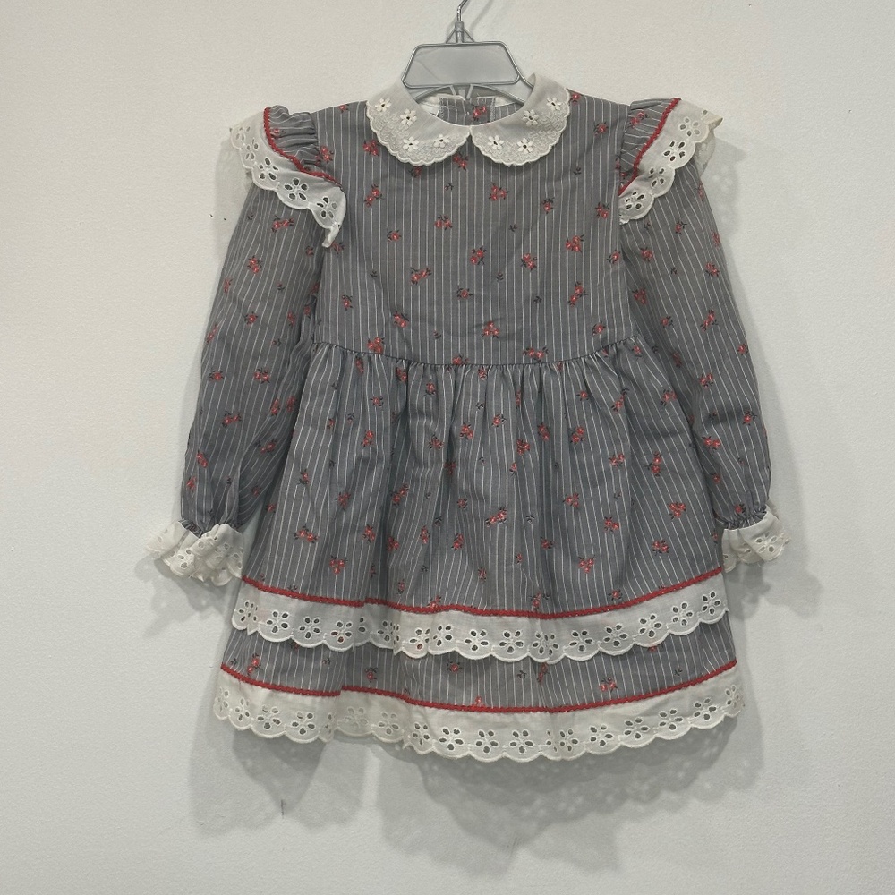 Vintage JC Penney Girls PRAIRIE Ruffle Dress Sz 4 Gray Floral Embroidered Eyelet